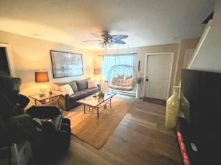 Spa Retreat - Hot Tub & Massage Chair - Middle Grove - 6