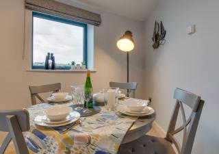 33 Quayside - West Bay - 3