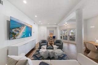 Beach with Private Breach Access, POOL, Gulf Views, and 11 Beds - 6