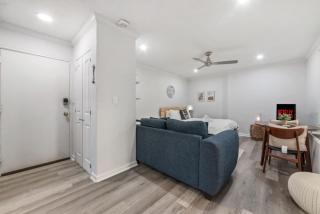High-Quality Downtown Living - Skyline View - Atlanta - 3