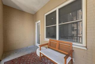 High-Quality Downtown Living - Skyline View - Atlanta - 9