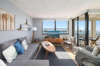 Top Floor Bayfront Oasis 2BR 2BA Condo at Casa Del Mar with Stunning Views - 9