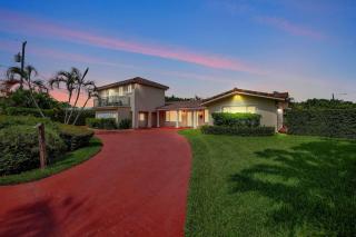 Beach Duplex - 3br 5ba Manor with Heated Pool - Fort Lauderdale - 1