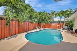 Stylish 2br 3ba with Heated Pool plus Beach Walkable - Fort Lauderdale - 0