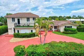 Trendy 1BR 2BA Heated Pool Short Walk to the Beach - Fort Lauderdale - 8
