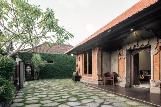 Segara Beach House Villa - Kuta - Kuta - 0