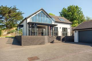 Gardd Y Llys Luxurious Family Retreat with amazing views - Llandrillo-yn-Rhôs - 0