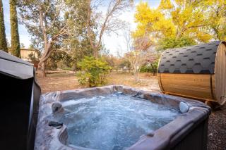 Huge Sedona Compound Gym Two Spas Casitas Pond - 3