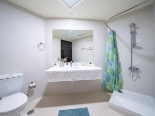 Sleek 2 Bed in Sports City - Dubai - 1