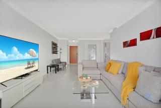 Beautiful apartment with pool and gym - Hollywood - 3