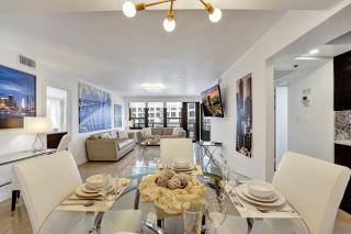 Cozy Ocean View Condo Beach Service 617 - Miami Beach - 3