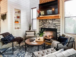 Ultimate Broken Bow Escape- Modern Cabin with Fireplace, Hot Tub & Shuffleboard - 6