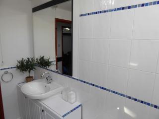 Lilac Cottage -Sleeps 8 -HOT TUB - Aston Cantlow - 2