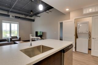 Bloomington Apartment - Walk to IU Campus and Mall! - Bloomington - 4