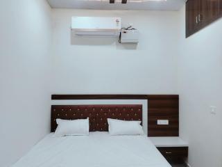 Goenka Home Stay Barsana - 0