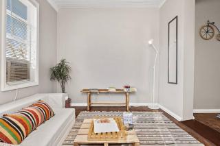 Beautiful 1Bedroom Apt - with Spacious Living Room - Indianápolis - 2