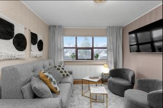 Inviting 2BR Haven in the Heart of the Suburbs - Reykjavik - 7