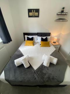 The Heathers - Spacious 3 Bed, Home from Home - Burton upon Trent - 9