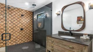 An Ololo #1 private firepit and hot tub - Fredericksburg - 8