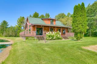 Michigan Cabin with On-Site Fishing Pond and Deck - Mio - 0