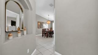 Stunning 5 Bedroom House with Private Pool - Kissimmee - 4