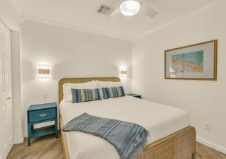 Poolside Paradise - 5