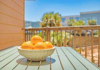 Poolside Paradise - Galveston - 8