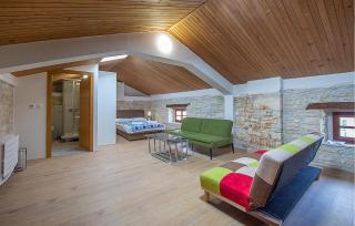 Awesome Home In Svetvincenat With Wifi - Svetvinčenat - 5