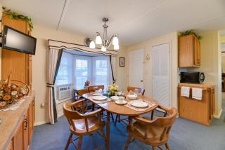Quaint Lakemont Retreat 1 Mi to Seneca Lake! - - 2