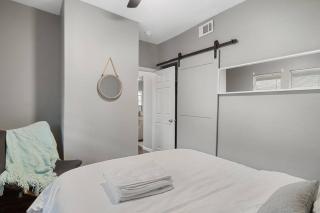 Pet&Baby Friendly 2BR w- in-unit Laundry WIFI - Indianápolis - 6