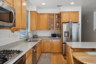 Sunny Serenity- Pet Friendly 5BR Home In San Jose - 1