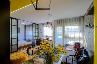Yellow Studio Apartment - Pristina - 3