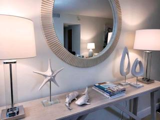Luxe Hollywood Beachfront Condo - Hollywood - 3