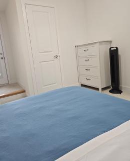 CEDAR Private Double Room with 2-Shared Bathrooms and a Balcony in Toronto, ON, Canada - Toronto - 9