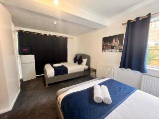 High Trees Guest House Gatwick - 3