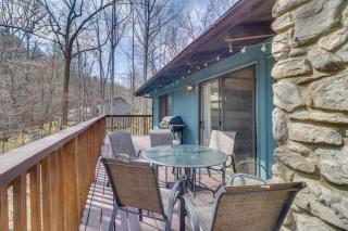 McGaheysville Vacation Rental Yard and Fire Pit! - McGaheysville - 9
