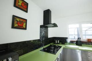 Llwyn Pia by N And N Stays Ltd, with Private Pool, Sauna, perfect for relocation, workers or Your Ideal Getaway - Cardiff - 7