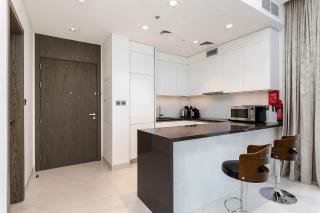 Spacious 1 BR Lagoon - Dubai - 3