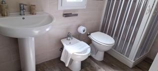 All'ombra del pino ALLOGGIO TURISTICO - 3