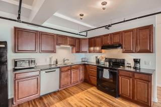 Snooze Retro Loft Ballpark Area 30 Day - 4