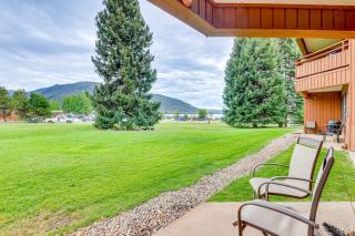 Steps to Shadow Mountain Lake Grand Lake Condo - 0