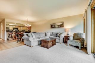 Steps to Shadow Mountain Lake Grand Lake Condo - 5