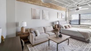 Elevate 758 Apartments by Landing - Mobile - 6
