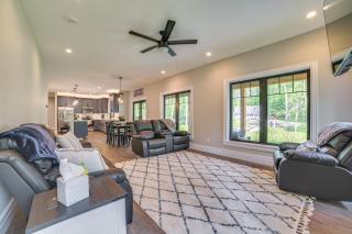 Fire Pit and Lake Views Cozy Crooked River Retreat! - Alanson - 8