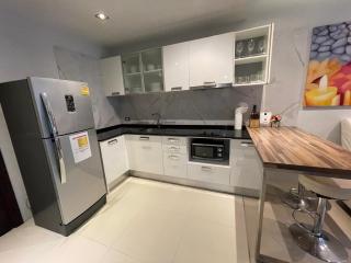 Emerald Terrace Condo 42-The Award 1 Bed Pool Gem by PSR - Patong - 2