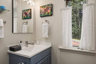 Glen Eagle Drive Home - 6