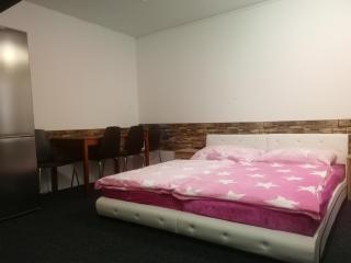 Rena - Prague - 7