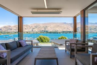 Lakeside Luxury - 0