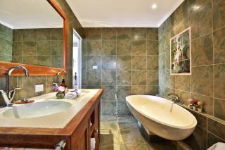 Berry Beach Holiday Cottage - 1