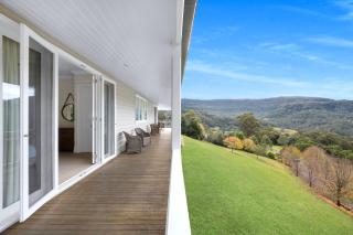 Eagles Rise - Classically Designed Country Home - Berry - 5